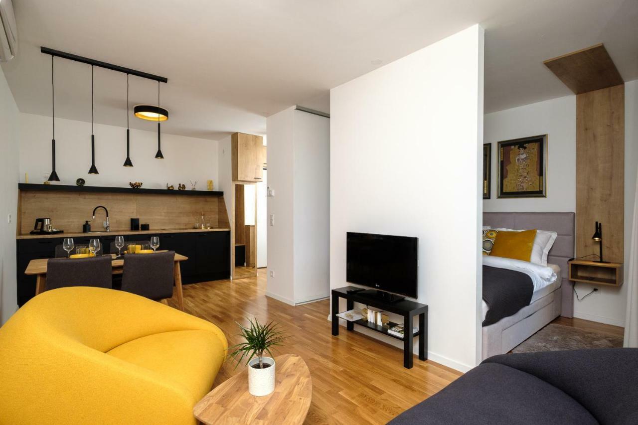 Studio Apartman Krila Wings- Parking In Garage Záhřeb Exteriér fotografie